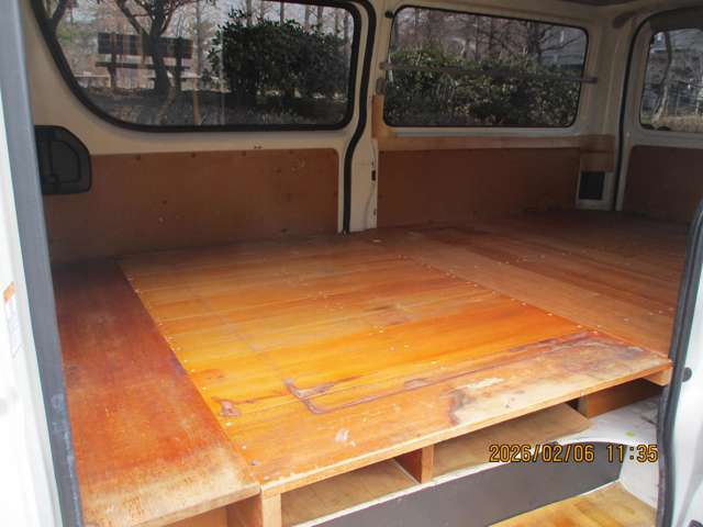 Toyota Regius Ace 11