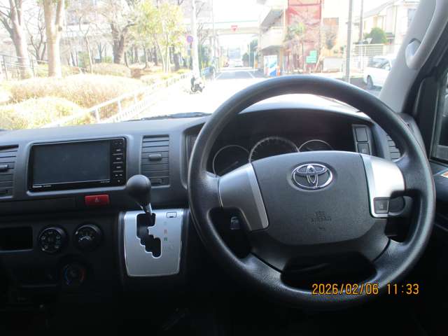 Toyota Regius Ace 3