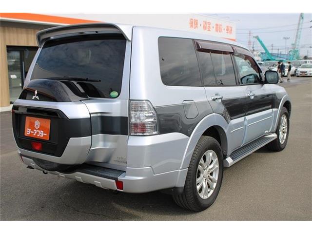 Mitsubishi Pajero 6