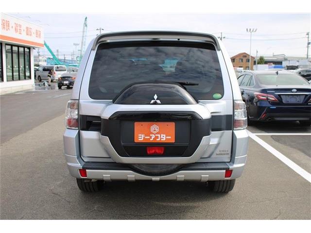 Mitsubishi Pajero 7