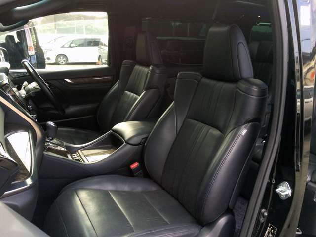 Toyota Alphard 8