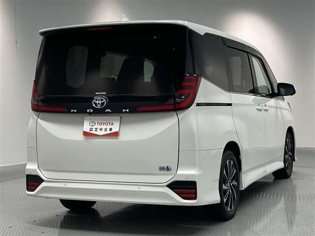 Toyota Noah 9