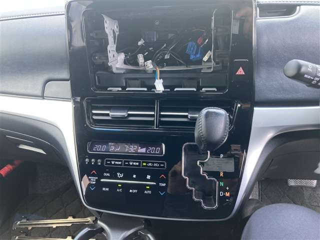 Toyota Estima 6