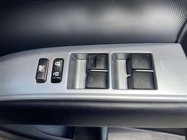 Toyota Estima 8