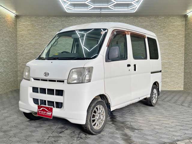 Daihatsu Hijet Cargo 8