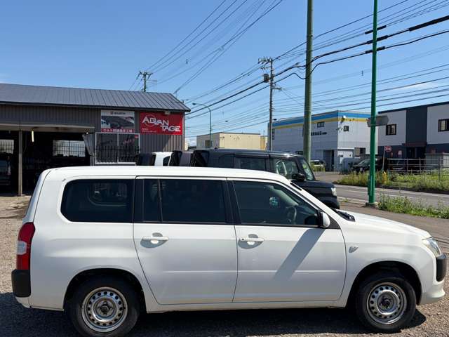 Toyota Succeed Van 8