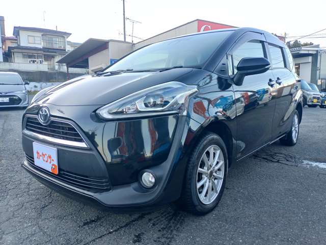 Toyota Sienta 3