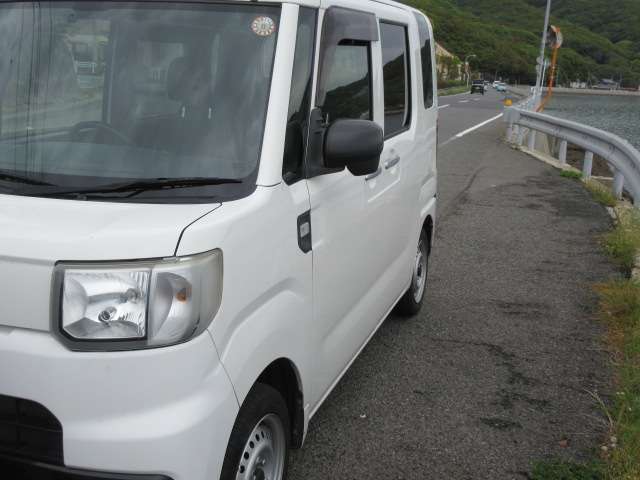 Daihatsu ハイゼットキャディー 4