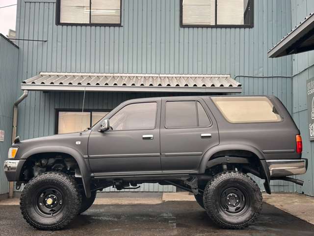 Toyota Hilux Surf 4