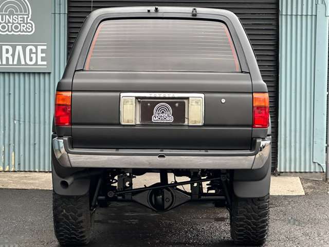 Toyota Hilux Surf 6