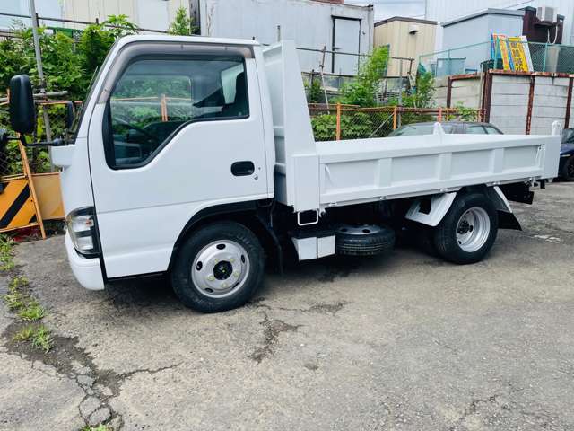 Isuzu Elf 12