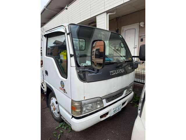 Isuzu Elf 3