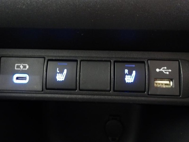 Toyota Yaris Cross 4