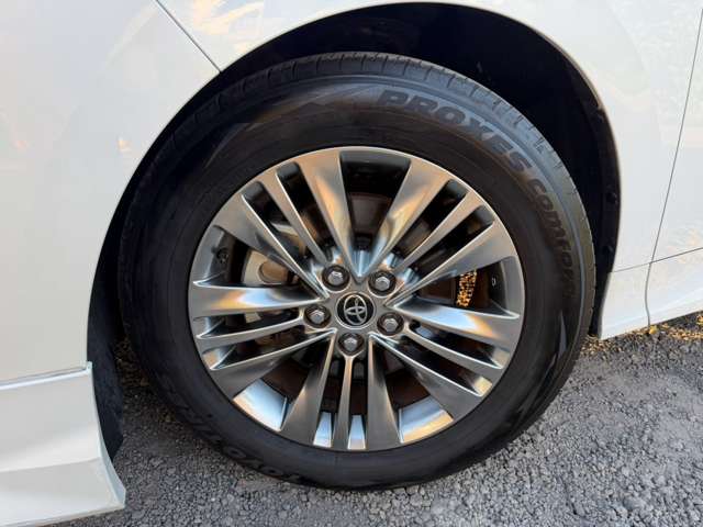 Toyota Alphard 11