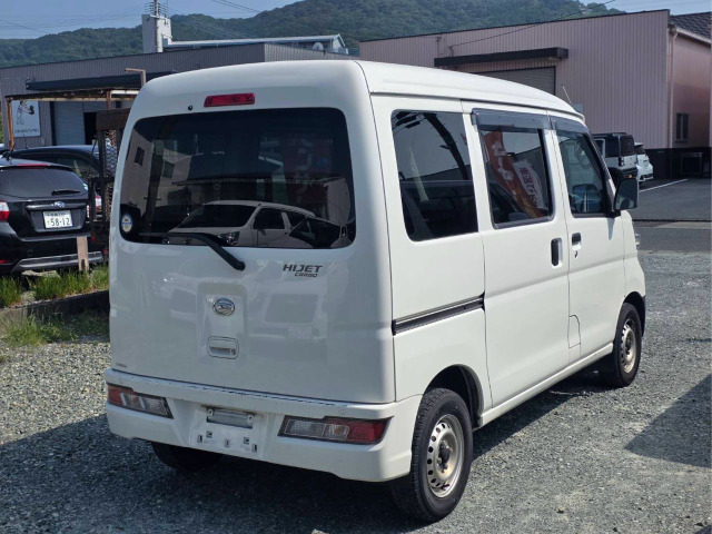 Daihatsu Hijet Cargo 5