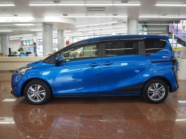Toyota Sienta 12