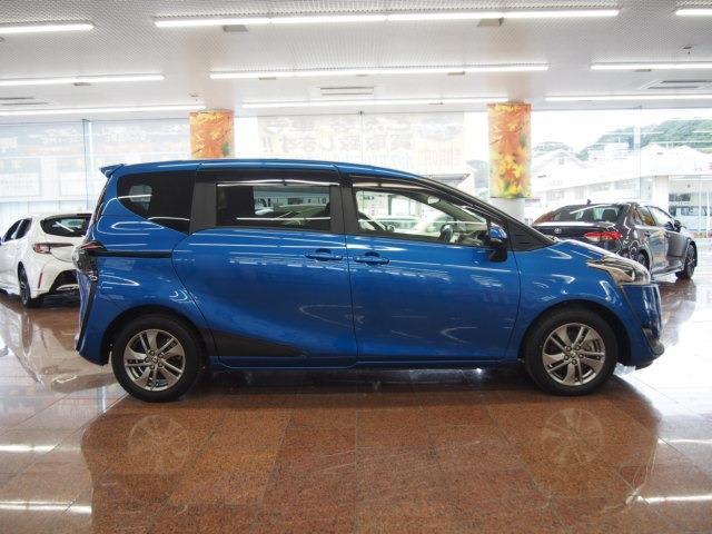 Toyota Sienta 8