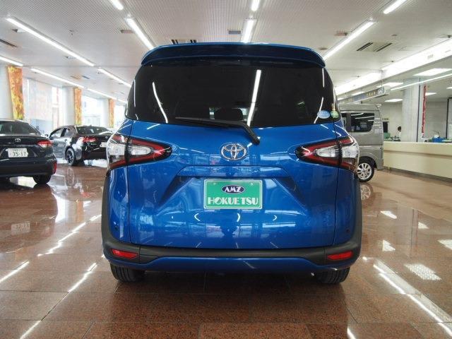 Toyota Sienta 10