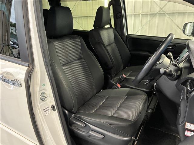 Toyota Voxy 7
