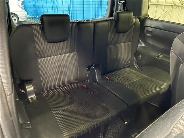 Toyota Voxy 9