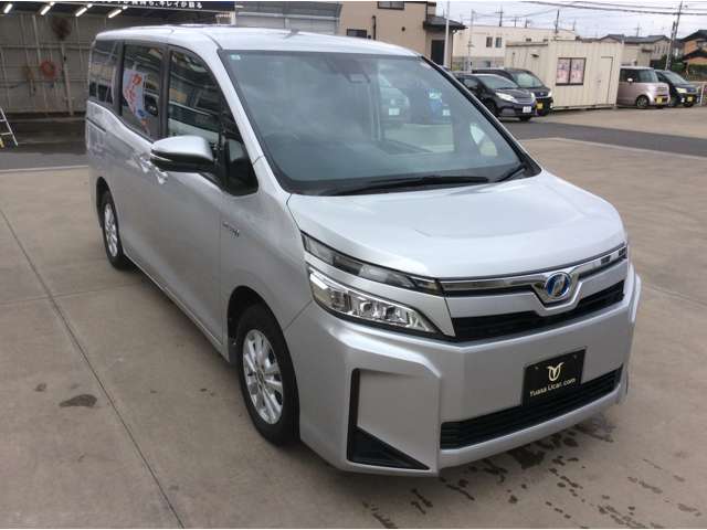 Toyota Voxy 5