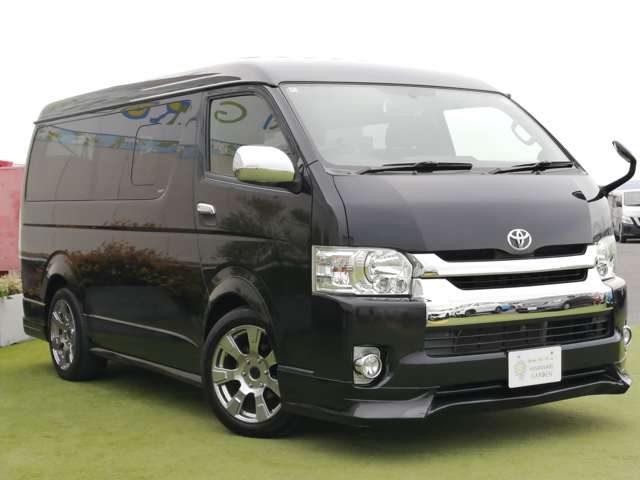 Toyota Hiace 7