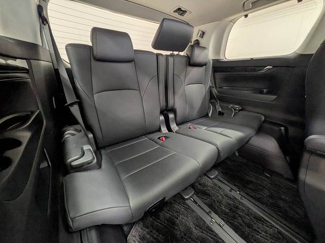 Toyota Alphard 12