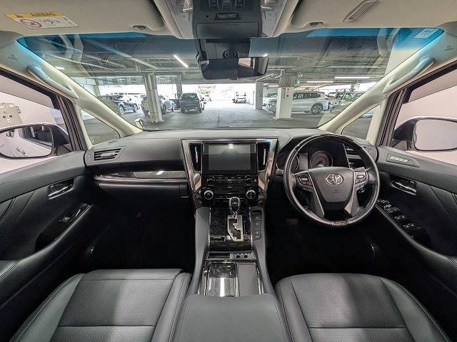 Toyota Alphard 2