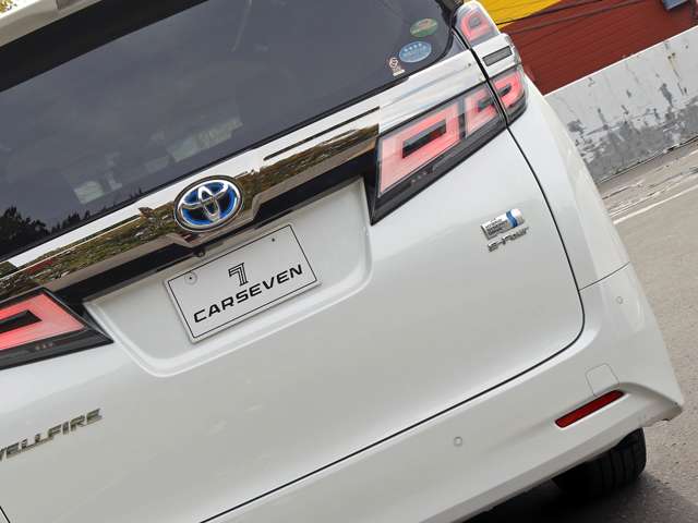 Toyota Vellfire 6