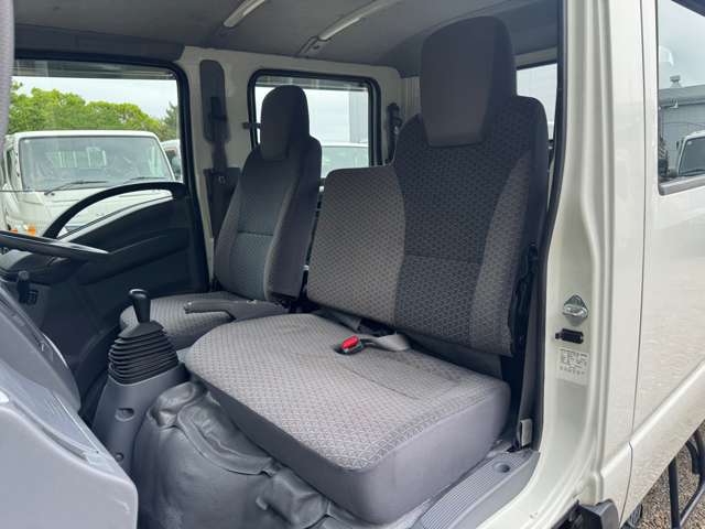 Isuzu Elf 11