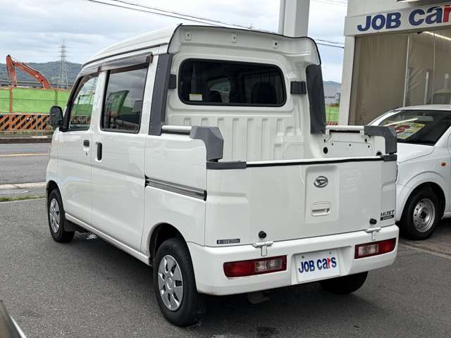 Daihatsu Hijet Deck Van 11