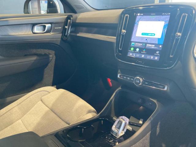 Volvo EX40 10