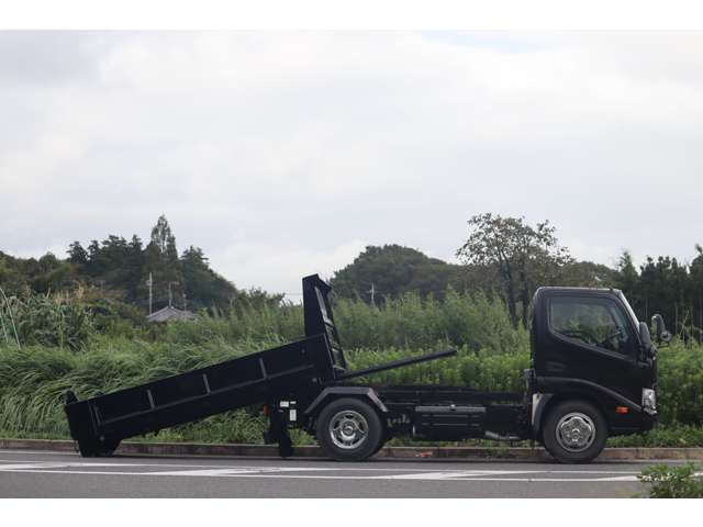 Hino Dutro 6
