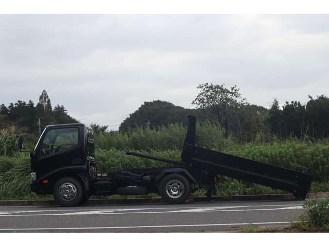 Hino Dutro 7