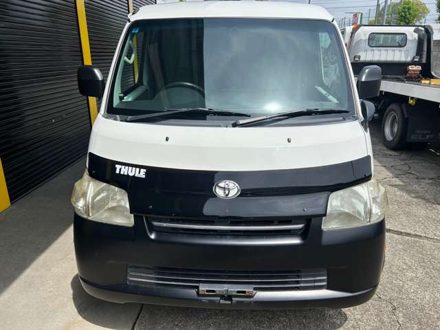 Toyota Light Ace Van 2