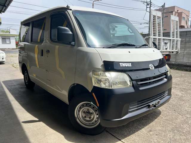 Toyota Light Ace Van 3