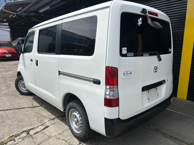 Toyota Light Ace Van 4