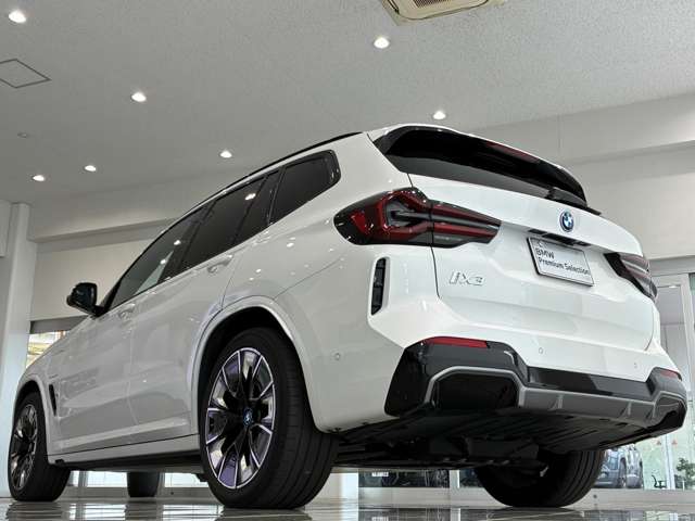BMW iX3 7