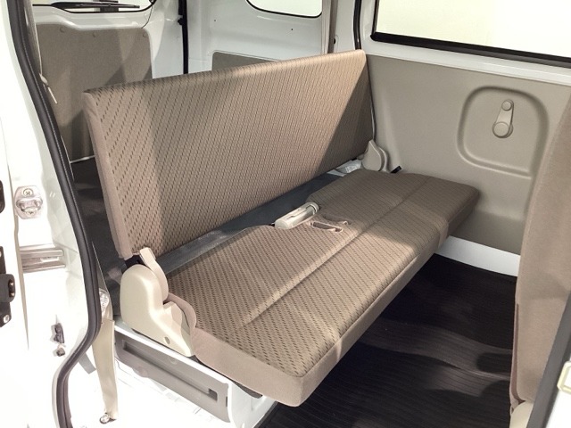 Nissan NV100 Clipper 7