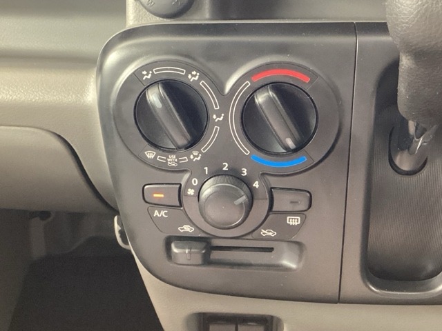 Nissan NV100 Clipper 8