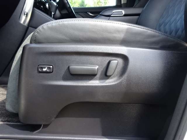 Toyota Vellfire 12