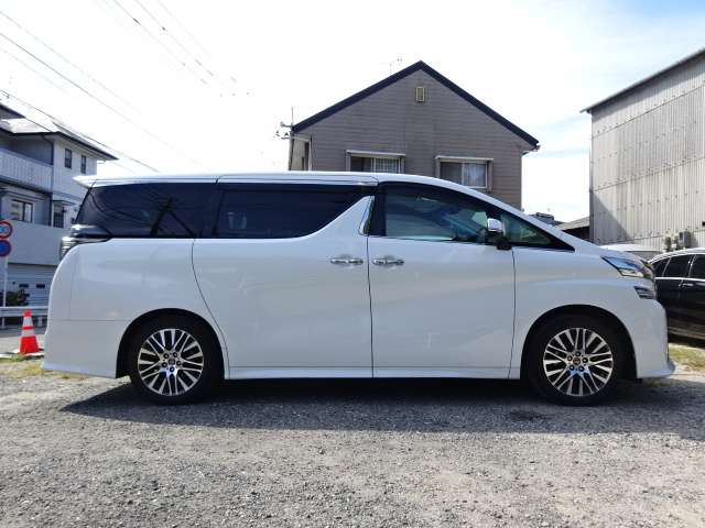 Toyota Vellfire 7
