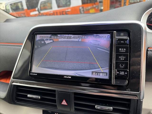 Toyota Sienta 5