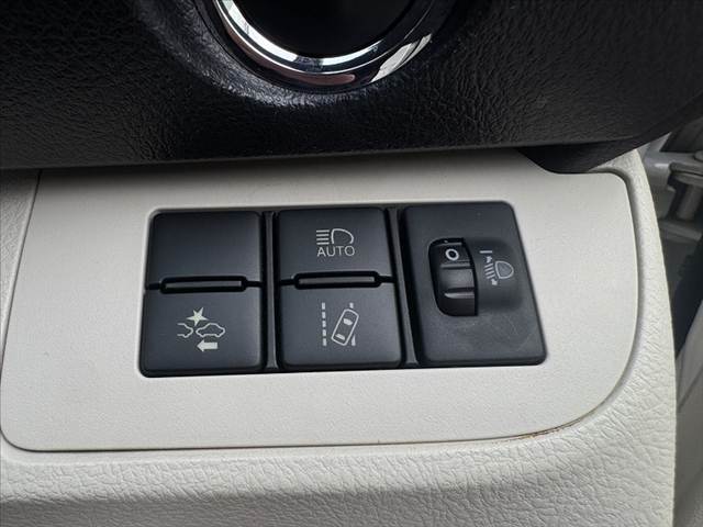 Toyota Sienta 7