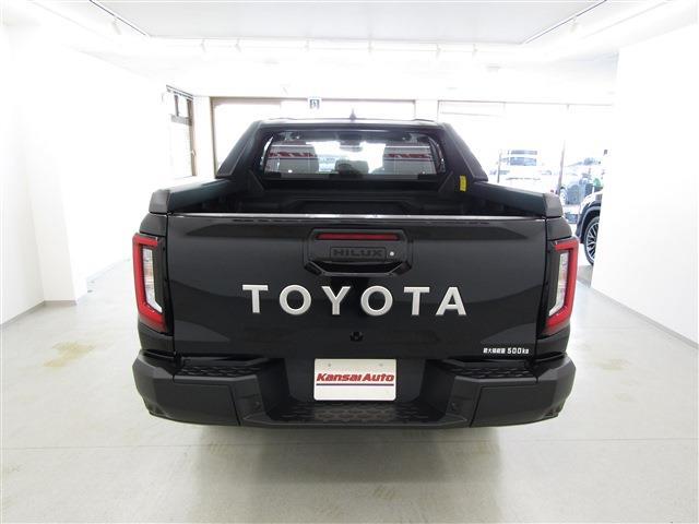 Toyota Hilux 6