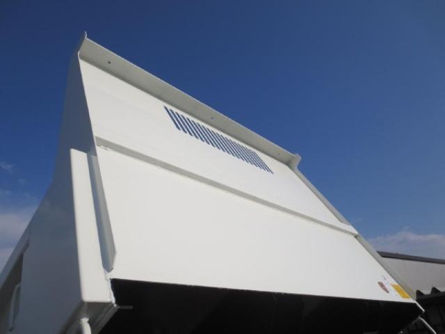 Mitsubishi Fuso Canter 11