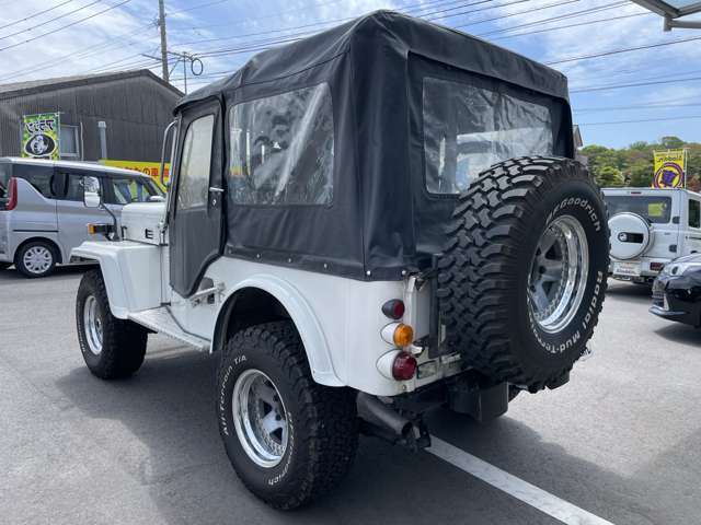 Mitsubishi Jeep 5