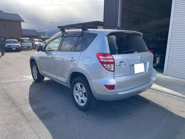 Toyota RAV4 6