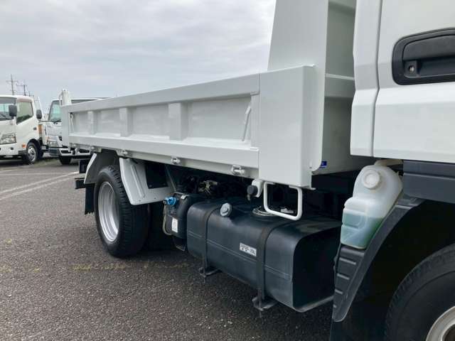 Mitsubishi Fuso Canter 11