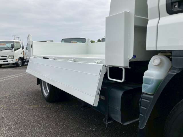 Mitsubishi Fuso Canter 12
